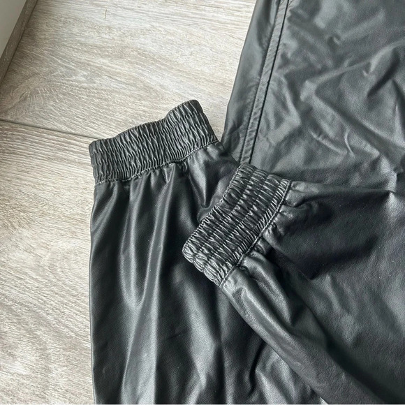 Zara  Faux Leather Relaxed Fit Jogger Pants - Picture 8 of 13